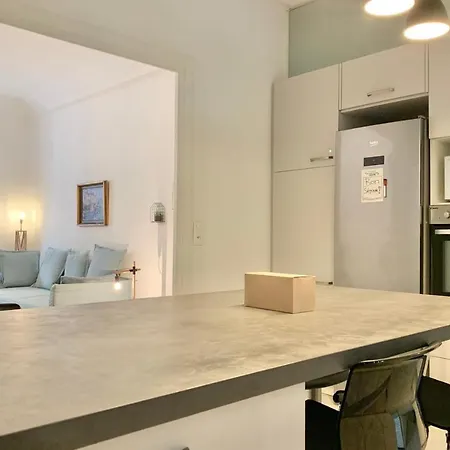 #j0 The Sweet Jaures Spacious T4 Centre Tramway Balcony Apartment