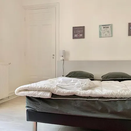 #j0 The Sweet Jaures Spacious T4 Centre Tramway Balcony * Grenoble