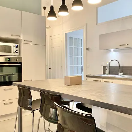 Apartment #j0 The Sweet Jaures Spacious T4 Centre Tramway Balcony