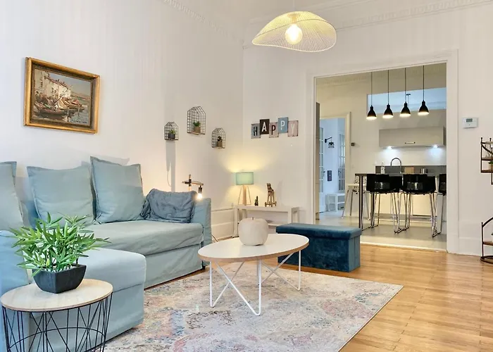 #j0 The Sweet Jaures Apartment *