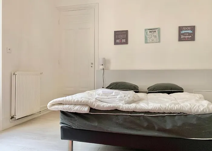 #j0 The Sweet Jaures * Grenoble