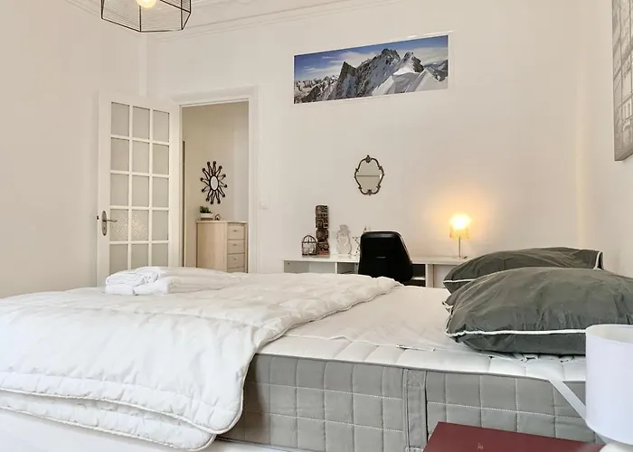 #j0 The Sweet Jaures גרנובל