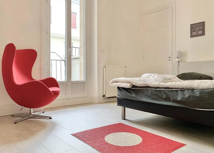 #j0 The Sweet Jaures