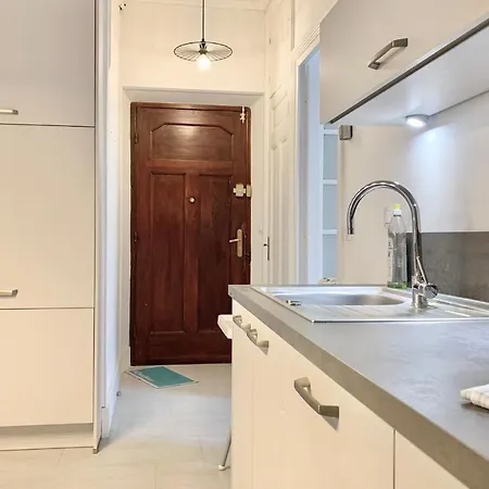 #j0 The Sweet Jaures *