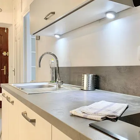 #j0 The Sweet Jaures *