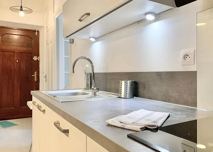 #j0 The Sweet Jaures *